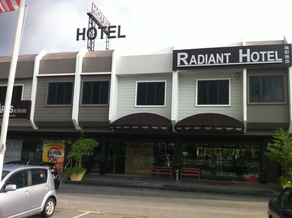 Radiant Hotel Sitiawan Buitenkant foto
